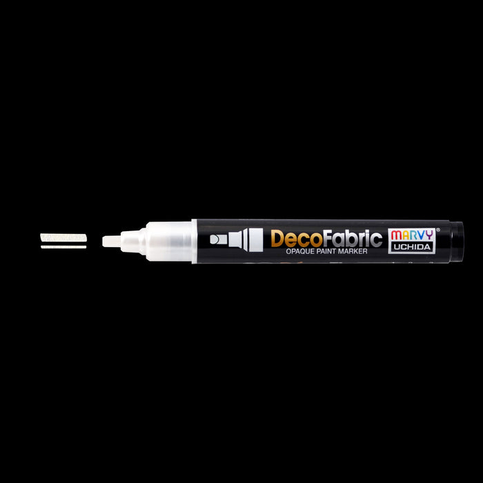 Decofabric marker pearl white with cap off and color lines at tip with black background