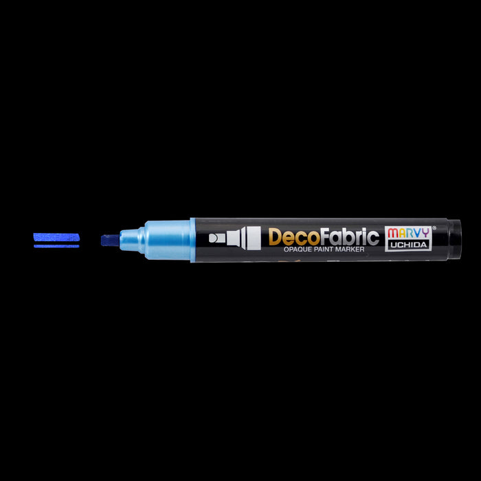 Decofabric marker pearl blue with cap off and color lines at tip with black background